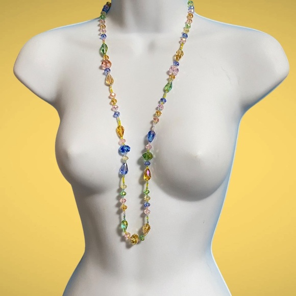 Faceted Glass Beads Necklace Multi Colored Shiny Sparkly Over-The-Head Style - Picture 3 of 8